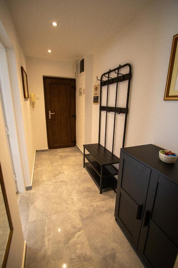 Ig4u, Center Apartment *